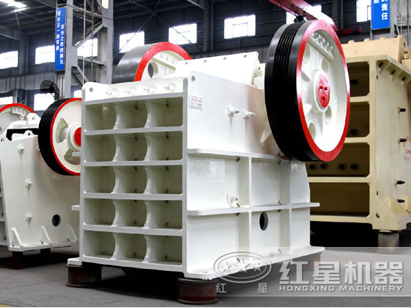 顎式破碎機(jī)實(shí)拍圖