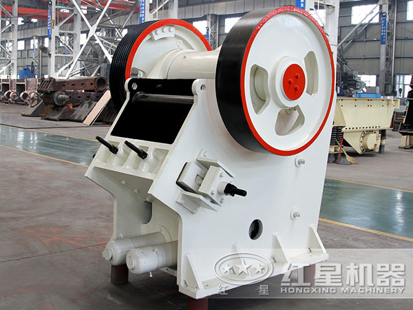 69顎式破碎機(jī)展示圖